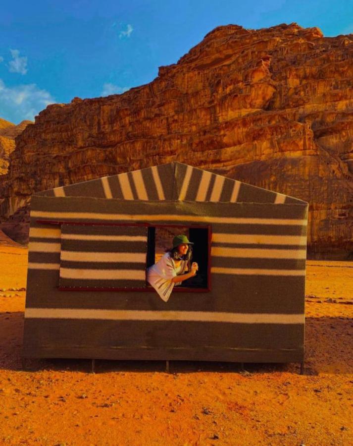 Hidden Wadi Rum Camp Exteriör bild